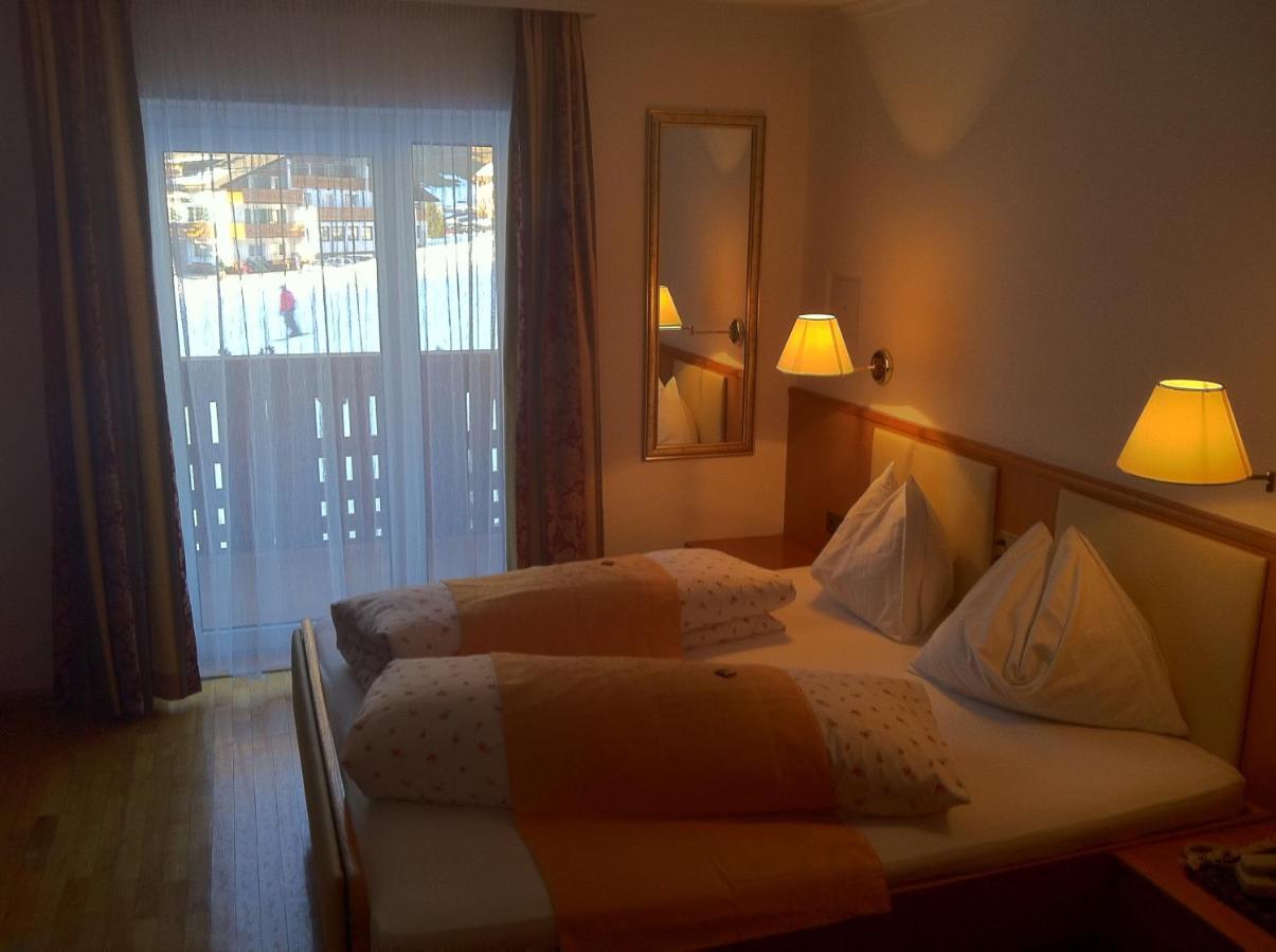 Hotel Serena Селва ди Вал Гардена Екстериор снимка